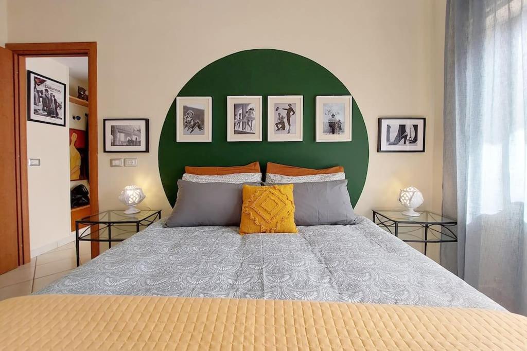 Relax Rome With 2 Balconies - 2 Bedroom Flat, 3Rd Floor With Lift, High Comfort, Quite, A Walk From Urban Train Station Gemelli And Metro A Stops Battistini & Cornelia Connecting To Center In 20 Minutes, 2 Steps From Bus Stop, Cycle Path, Groceries المظهر الخارجي الصورة