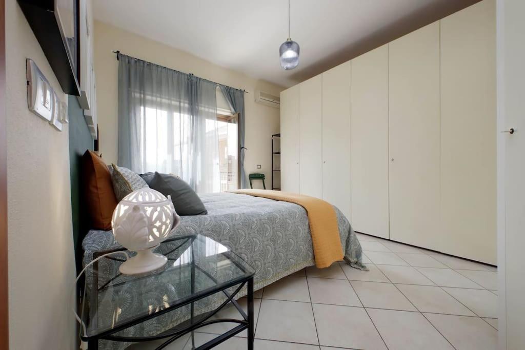 Relax Rome With 2 Balconies - 2 Bedroom Flat, 3Rd Floor With Lift, High Comfort, Quite, A Walk From Urban Train Station Gemelli And Metro A Stops Battistini & Cornelia Connecting To Center In 20 Minutes, 2 Steps From Bus Stop, Cycle Path, Groceries المظهر الخارجي الصورة