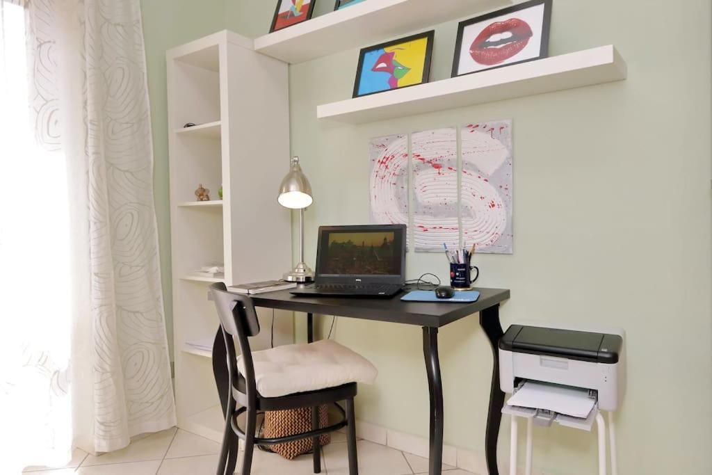 Relax Rome With 2 Balconies - 2 Bedroom Flat, 3Rd Floor With Lift, High Comfort, Quite, A Walk From Urban Train Station Gemelli And Metro A Stops Battistini & Cornelia Connecting To Center In 20 Minutes, 2 Steps From Bus Stop, Cycle Path, Groceries المظهر الخارجي الصورة